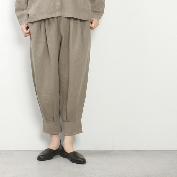 water linen hem tuck pants image