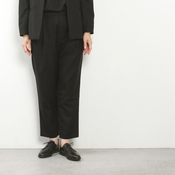 black tuck pants image