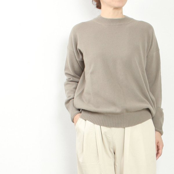 wool pullover image