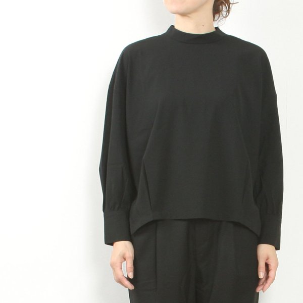 wool tuck pullover image