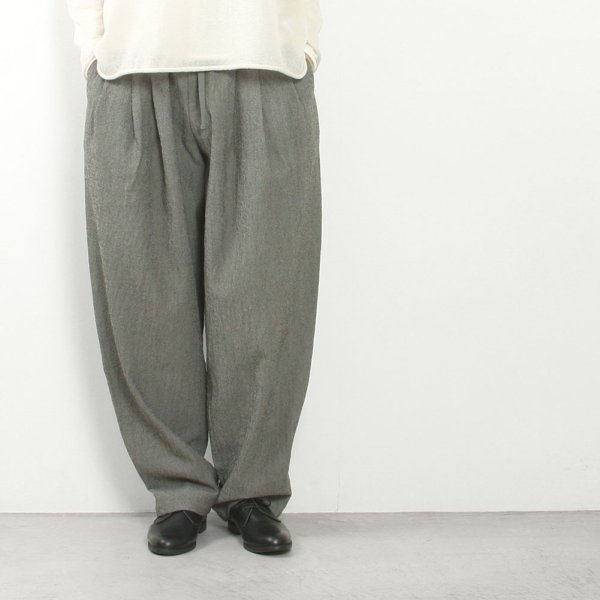 wool tuck wide pants