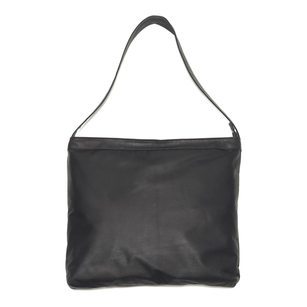 leather shoulder bag image