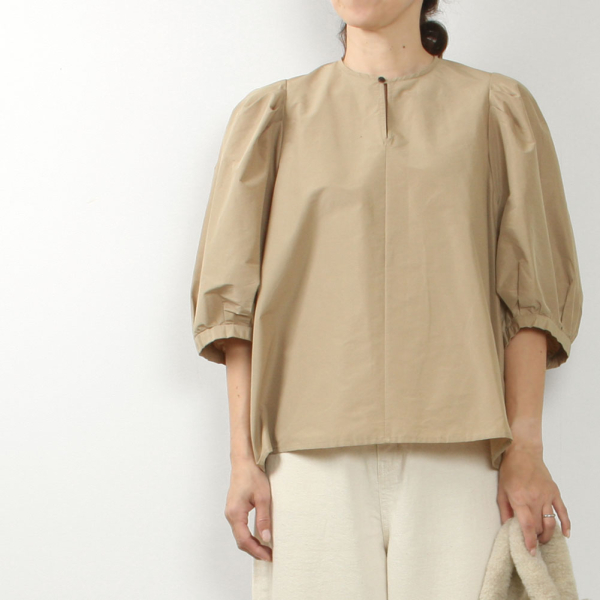 C/PE.T BIG BALLOON SLEEVE BLOUSE image