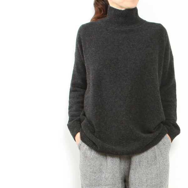 boucle yam turtleneck image