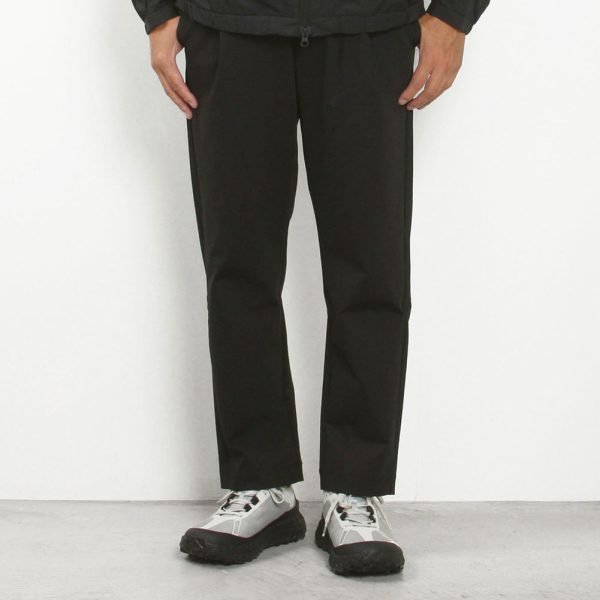 メナード New MENS ON CLOUD CLOUDRUNNER Metal Midnight Running Road