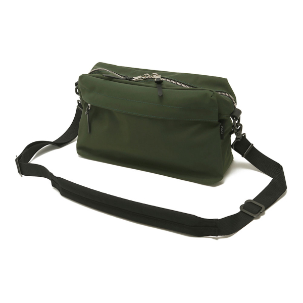 WEEKEND SHOULDER SIMPLICITY image