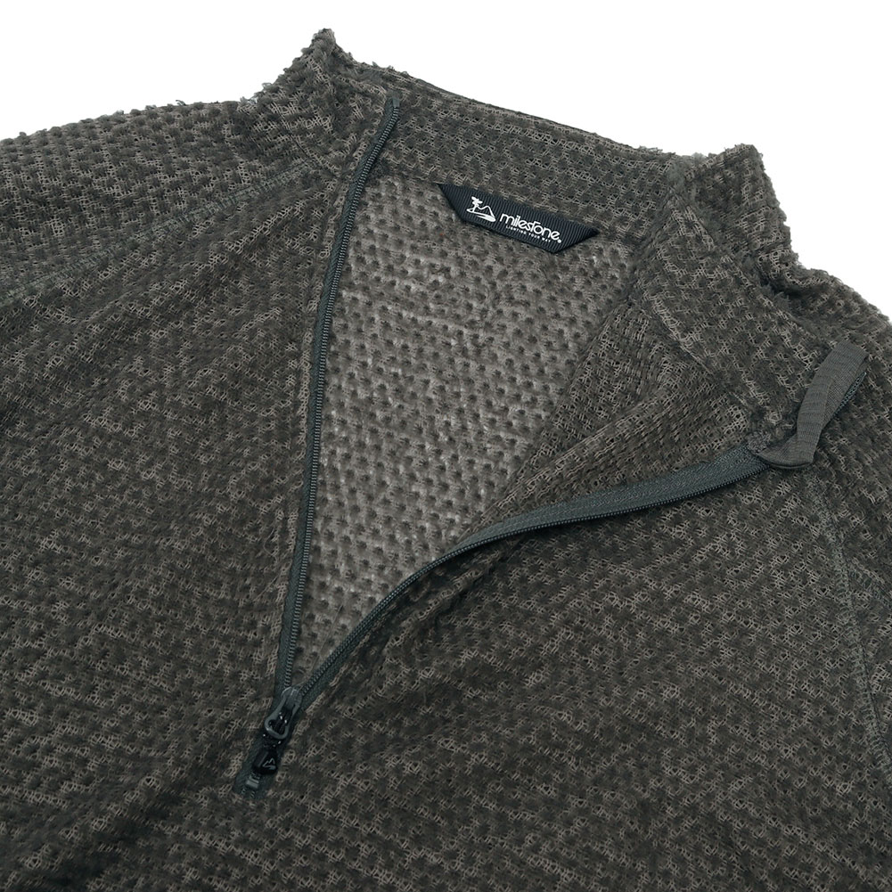 Cloud Half ZIP item